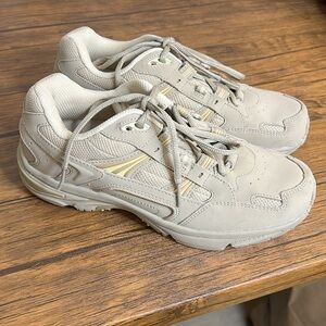 Vionic 23Walk Classic Sneakers in Taupe- 7